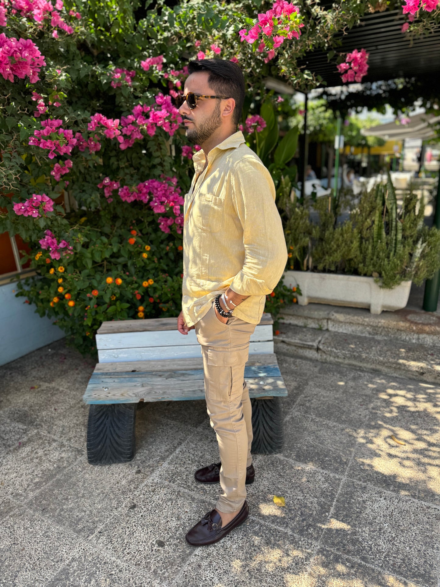 Pantalón chino cargo color beige