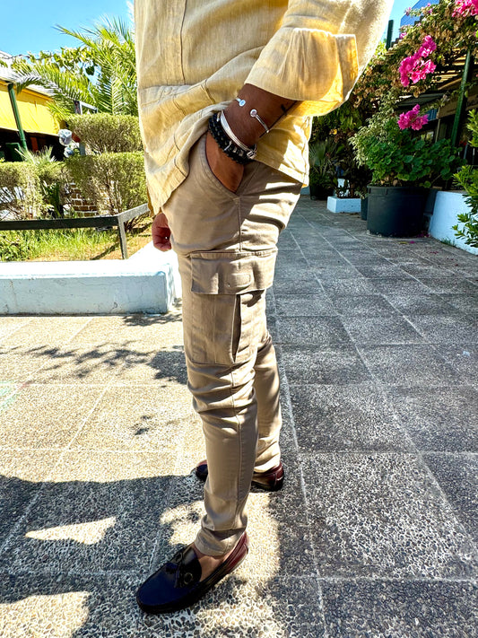 Pantalón chino cargo color beige